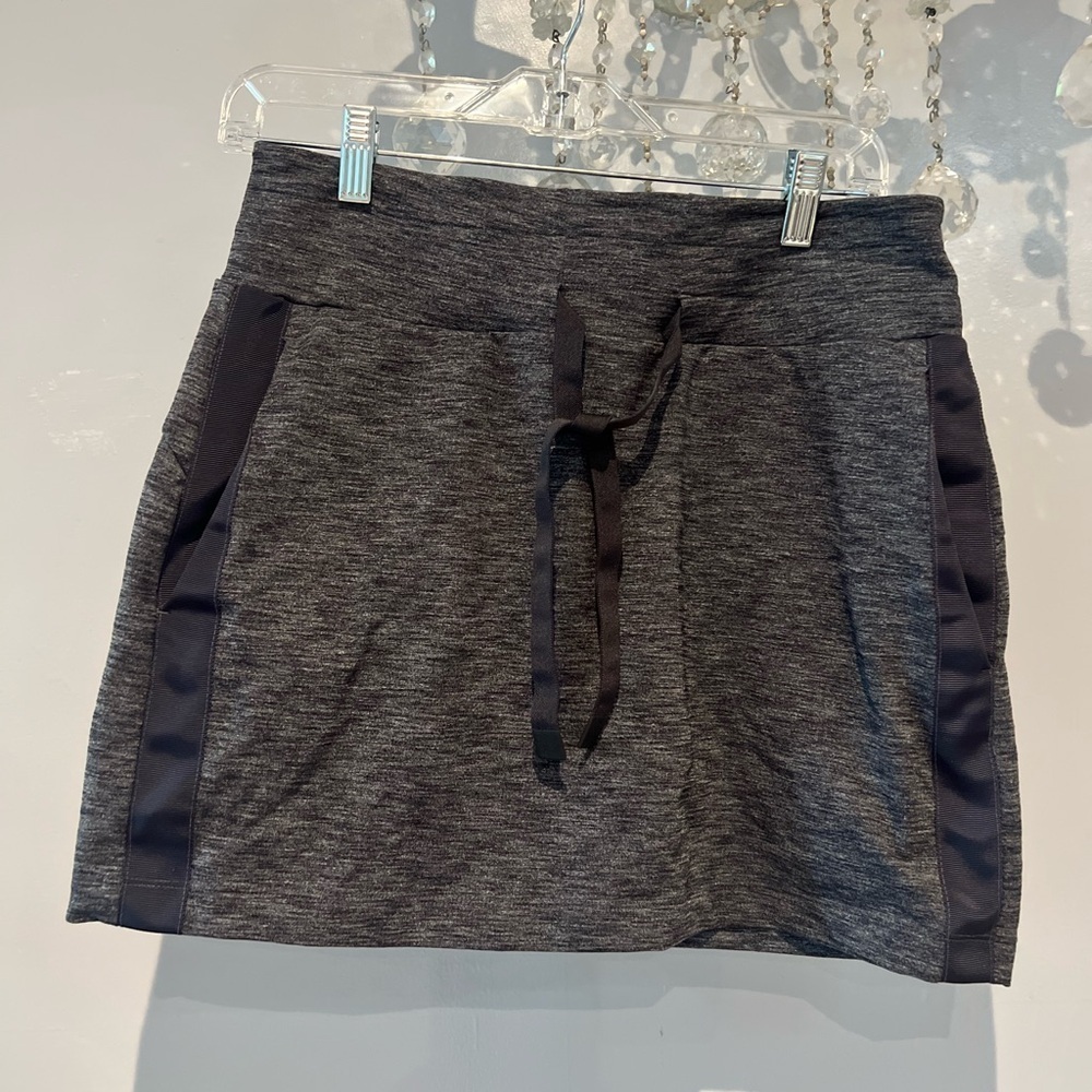 Athleta Women's Gray Skort. C045 - Picture 2 of 6